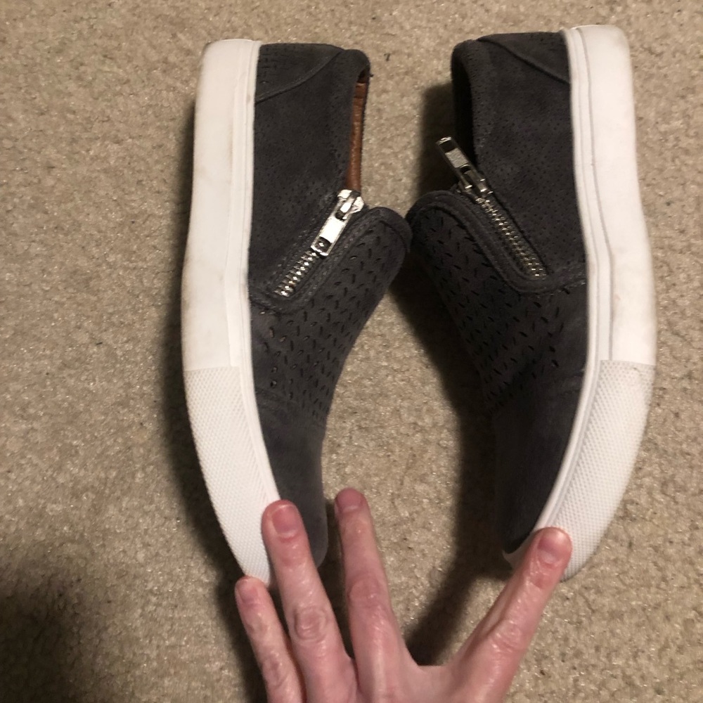 Size 6 report shoes - Picture 3 of 5